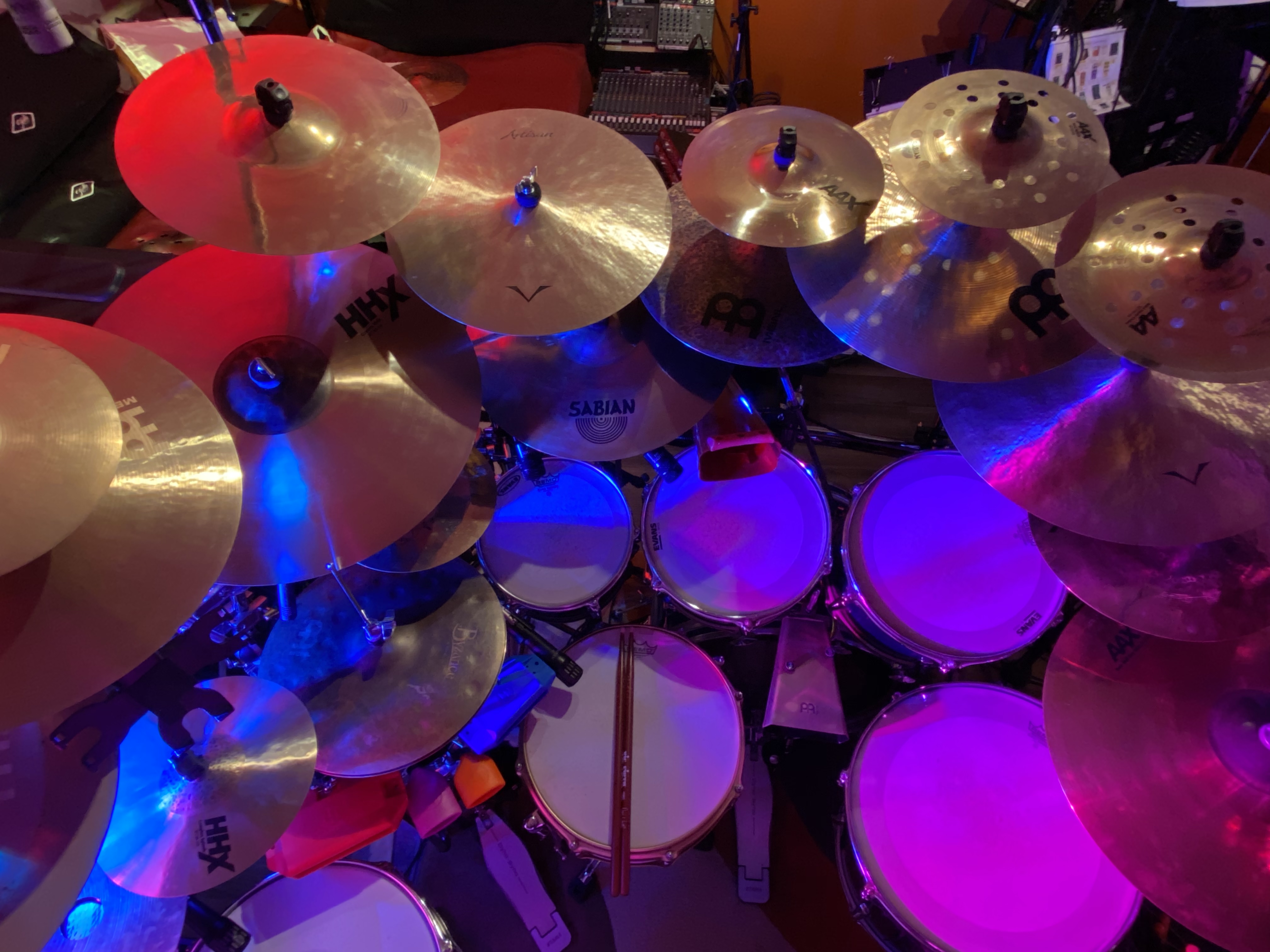 Drums kit &quot;Central Wing&quot;