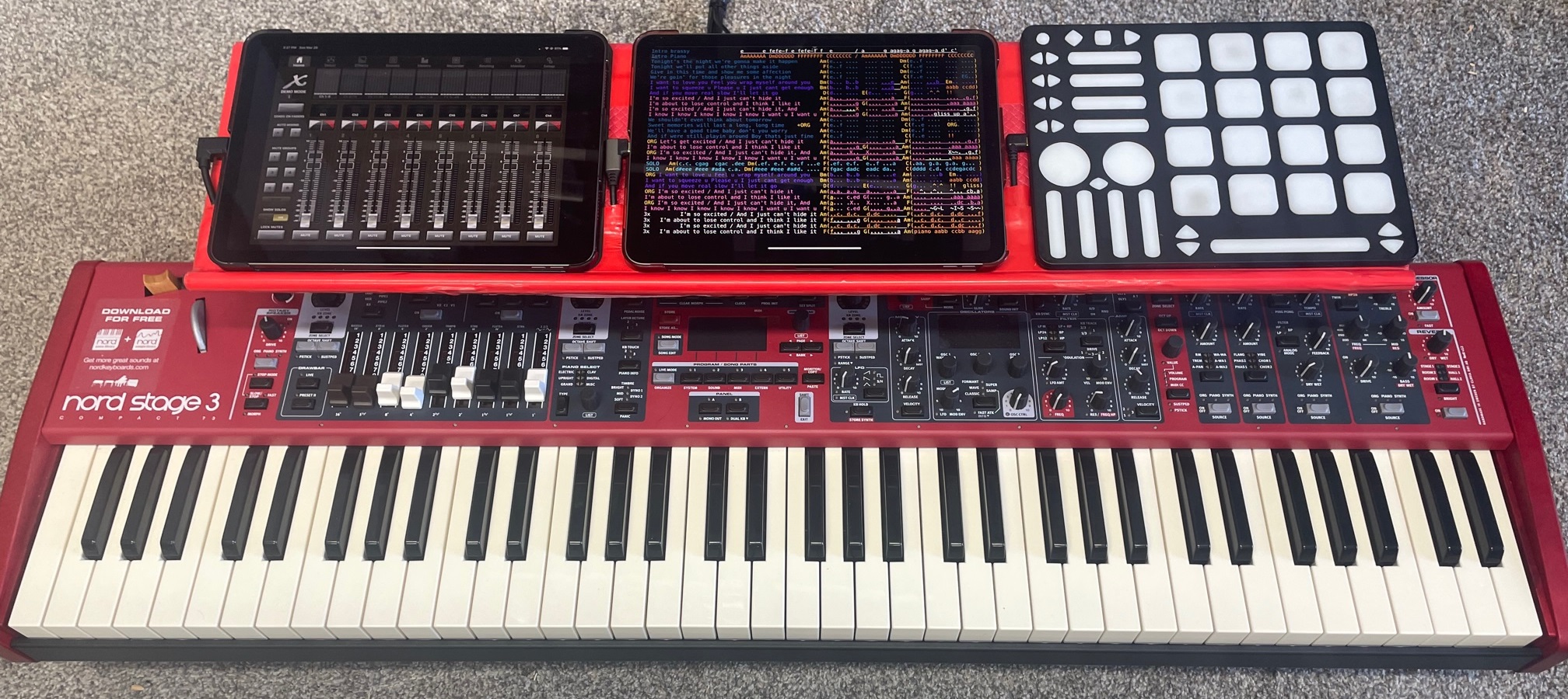 PROTOTYPE Nord NS3 accessory shelf (iPads+QuNeo)