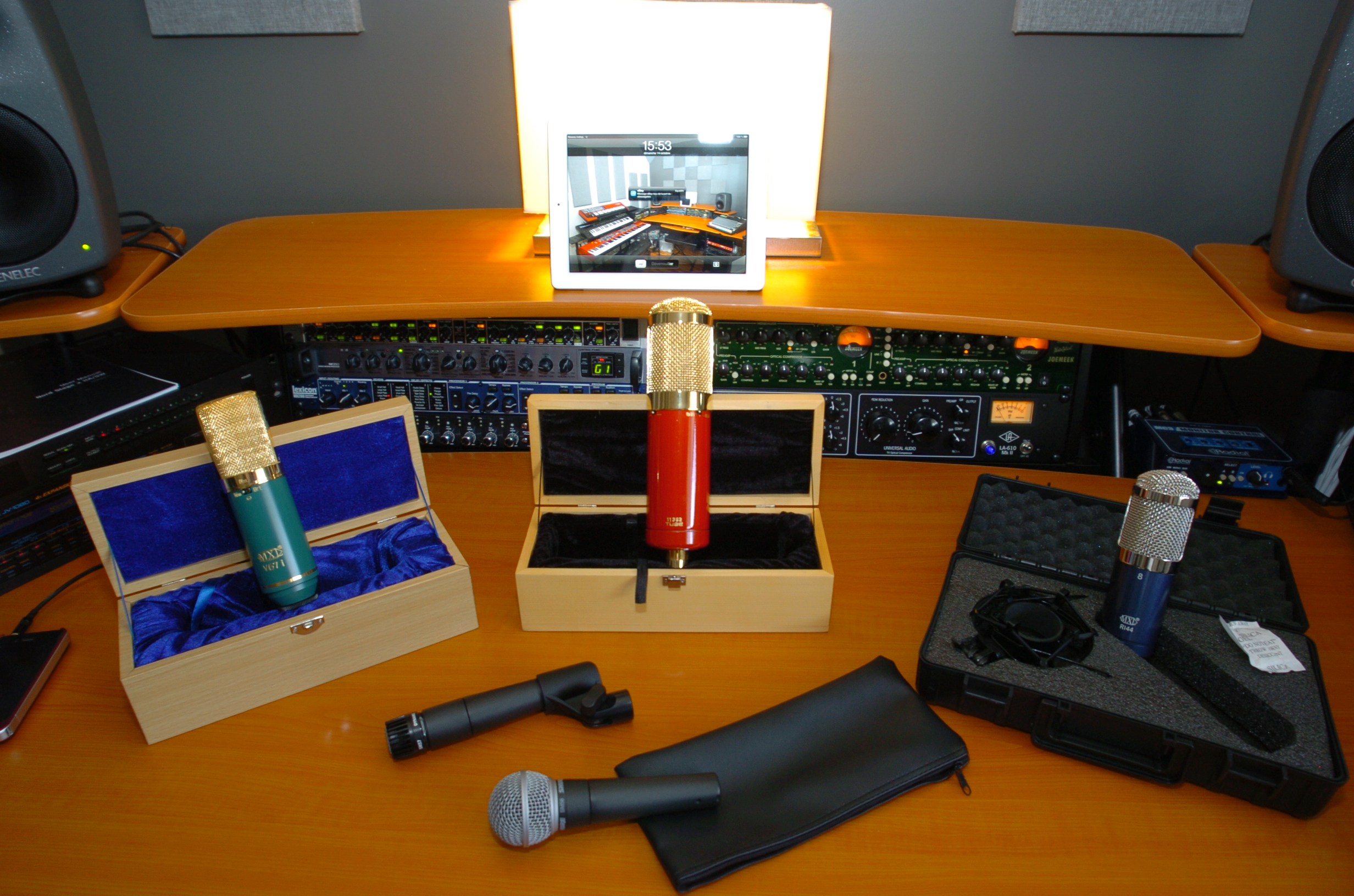Microphones : I added since a Kel audio HM-3C and an AKG C535