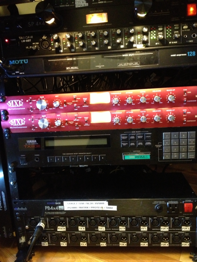 The TX802 comes from my old studio in France 25 years ago as well as the D50. The XLR 19' units are two ART transformers used to balanced and isolate all the expanders outputs before going to the patchbay. One space is ready for another M-Audio unit in order to mix out of the box through the Mackie 1640i 16 Channels...