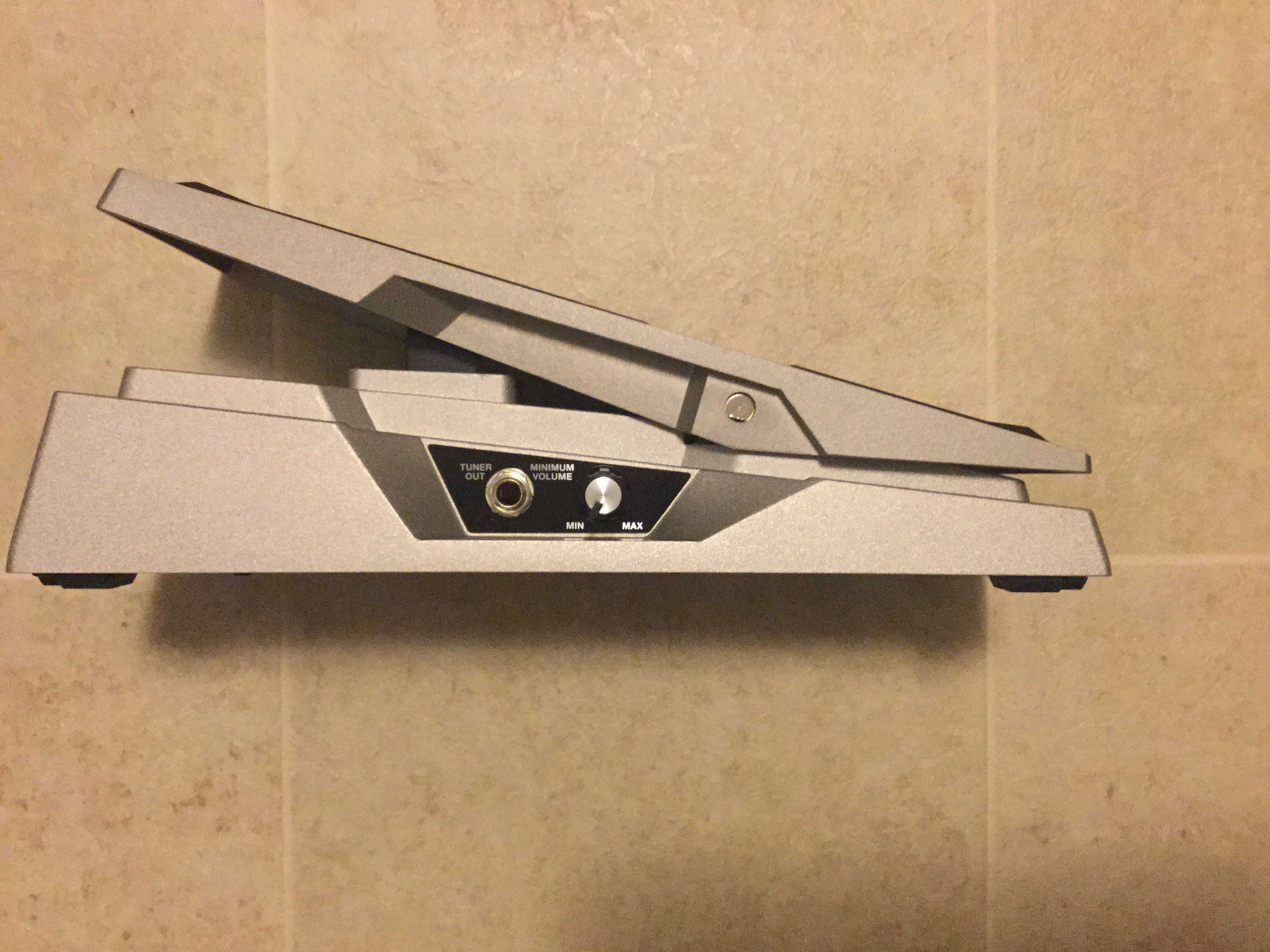 This is the point where the pedal send the &quot;0%-signal&quot;, you can see that it's not all the way down