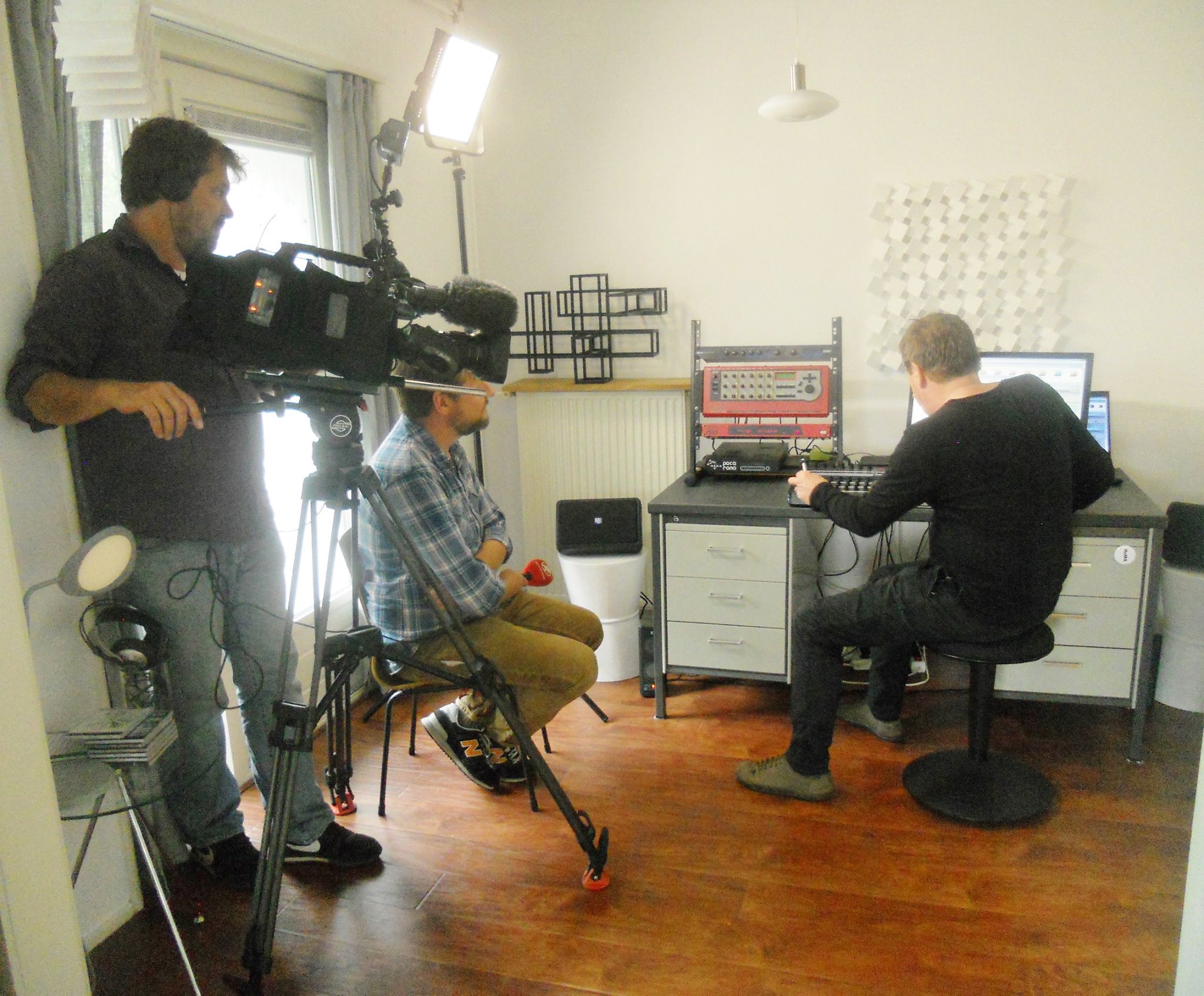 SBS 6 tv interview with Roland Kuit 2