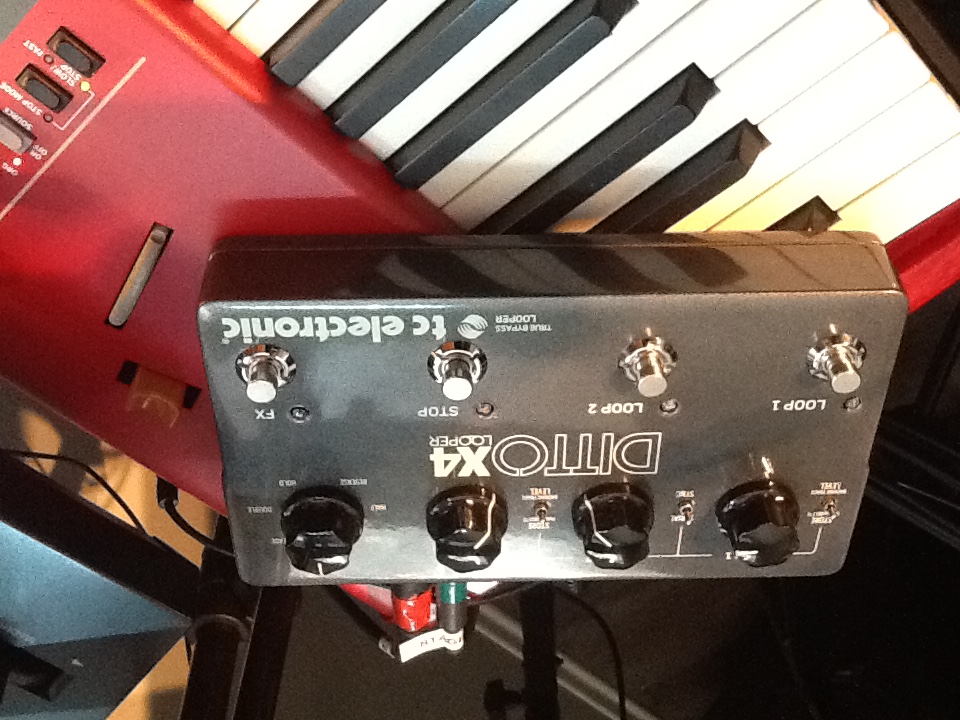 Ditto Looper at Left