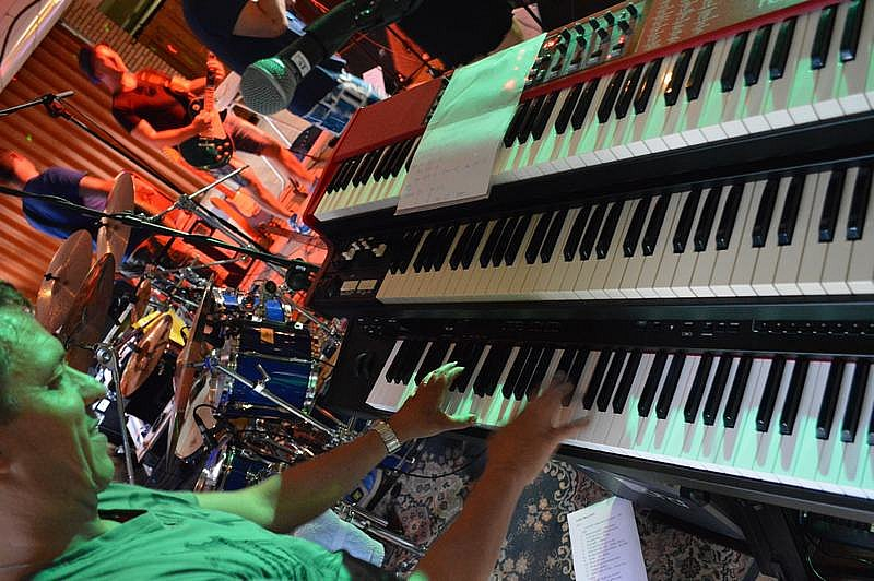 S70XS,Hamond XK1, Nord Electro 3, Neo Ventilator II Leslie !